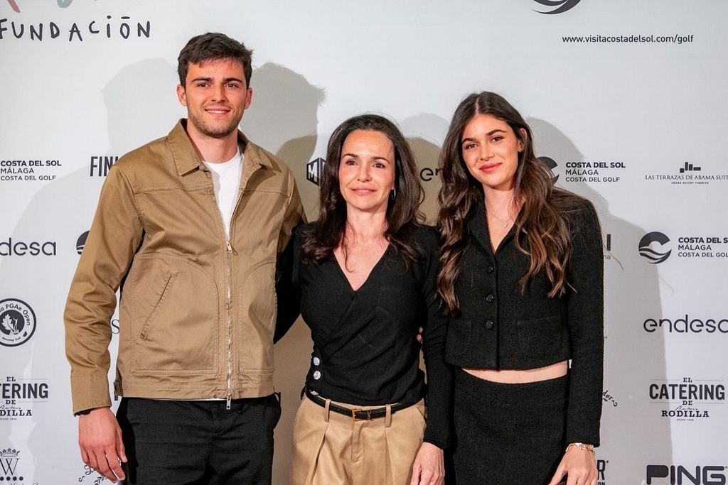 Elena Cullel con sus hijos, Pacho y Sira