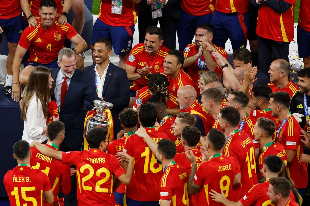 El rey Felipe VI y la infanta Sofía celebran el triunfo de España en la Eurocopa