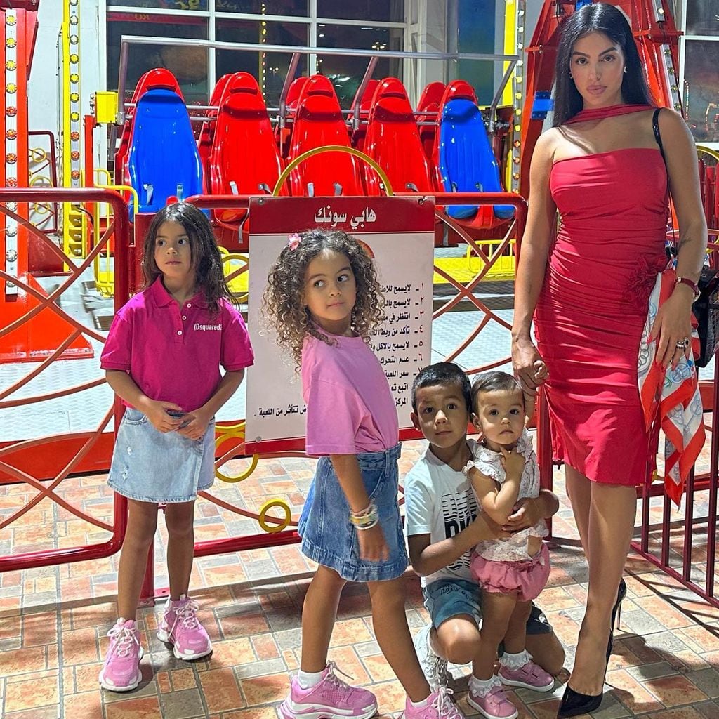 georgina rodr guez y sus hijos