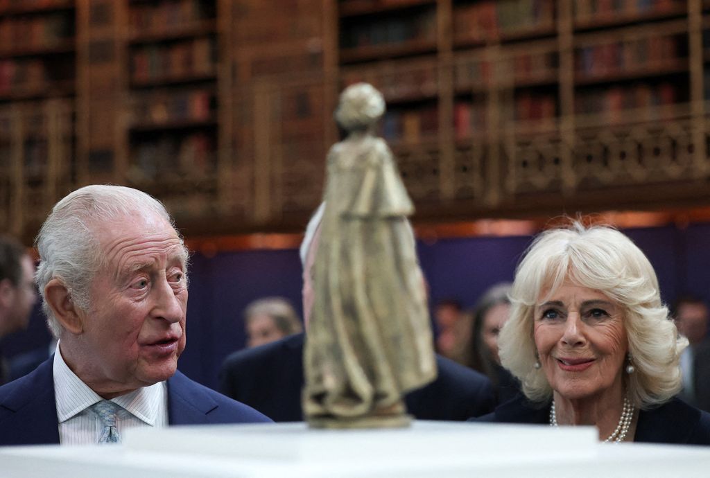 Carlos y Camilla, en el Museo Británico