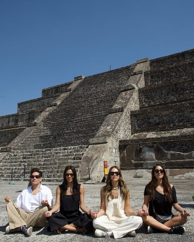 Jessica Alba disfrutó de las maravillas de Teotihuacán.
