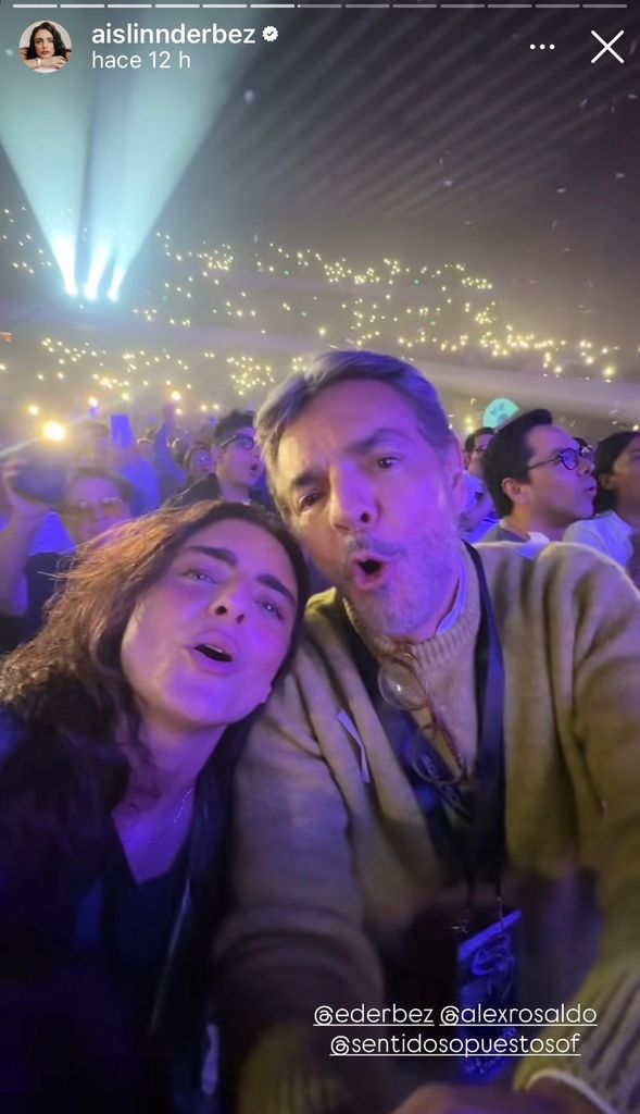 Aislinn Derbez junto a su papá en las primeras filas del Auditorio Nacional de la Ciudad de México.