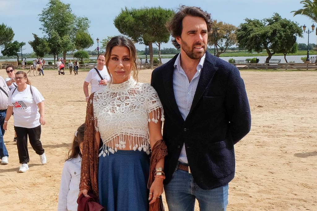 Elena Tablada y Javier Ungría durante el bautizo de Adriana Sánchez Reyes en El Rocío. 02/06/2018