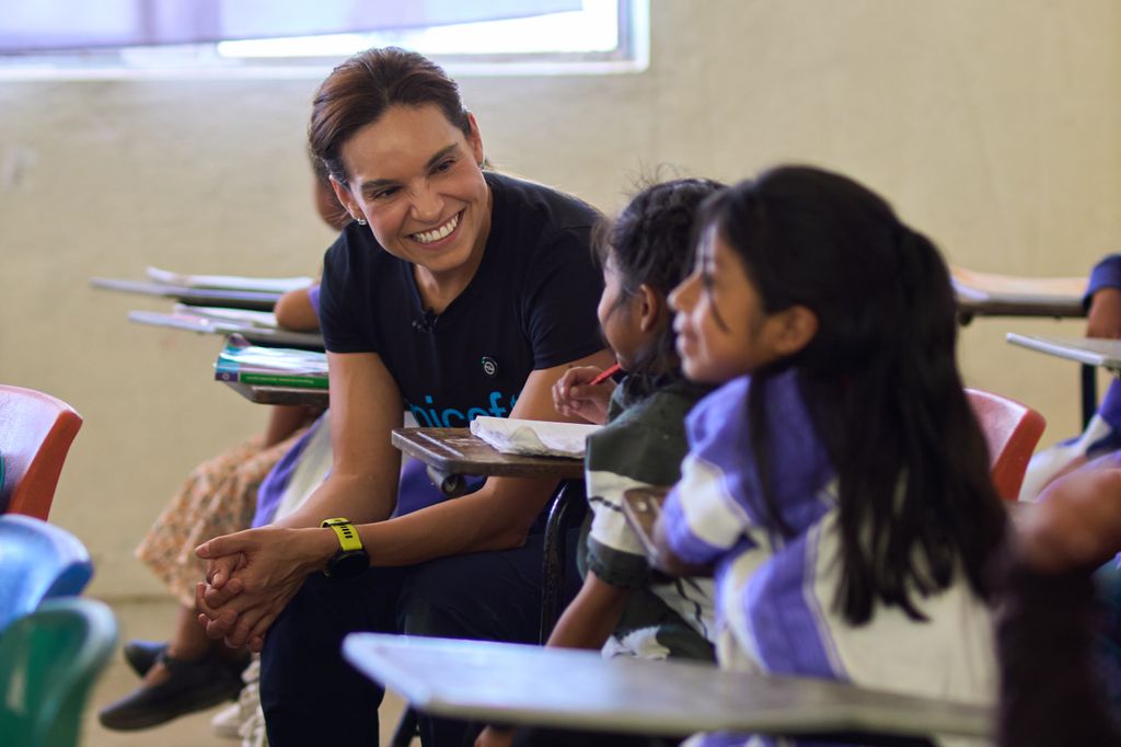 El 11 de septiembre de 2026, Tania Rincón realizó una visita a dos escuelas en los Altos de Chiapas para conocer directamente el trabajo de UNICEF con niñas, niños, adolescentes y comunidades, y profundizar su conocimiento sobre las prioridades de la organización.