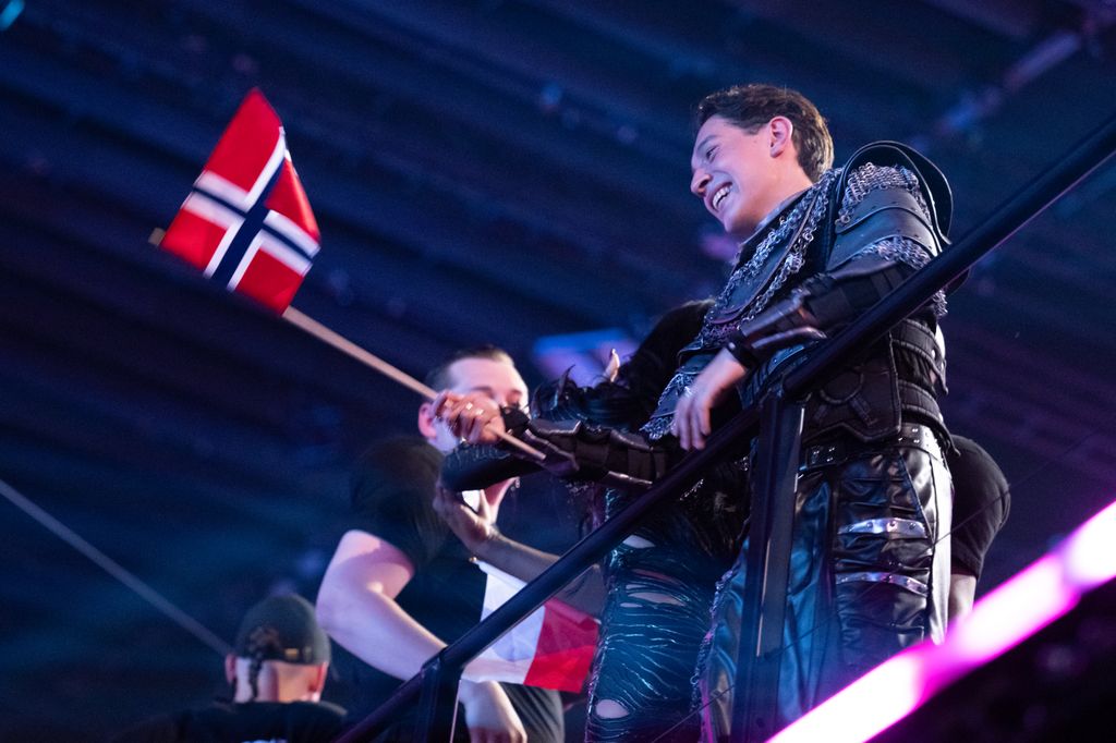 Kyle Alessandro representando a Noruega en Eurovisión