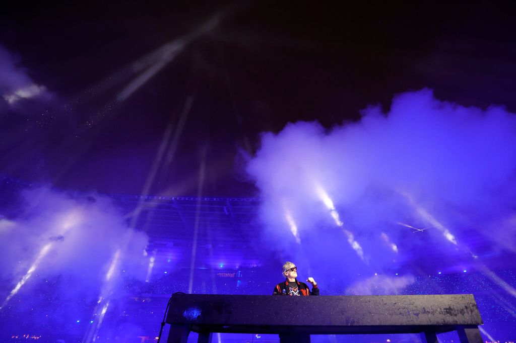 DJ Kavinsky durante su intervención en los Juegos Olímpicos