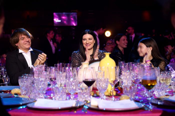 Laura Pausini con su marido y su hija