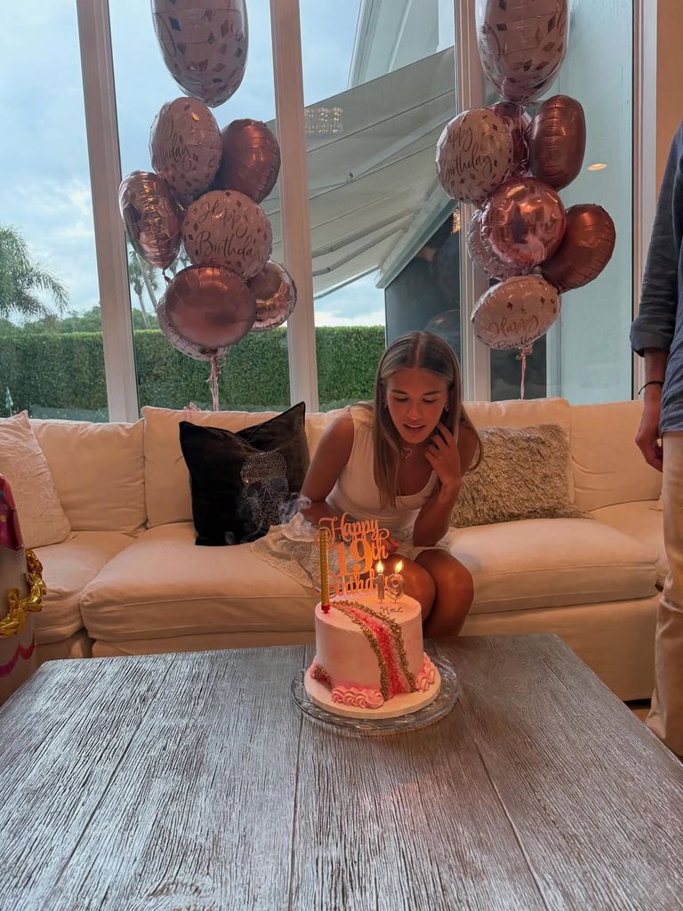 Kai Trump tuvo un lindo pastel de cumpleaños con apariencia de geoda.