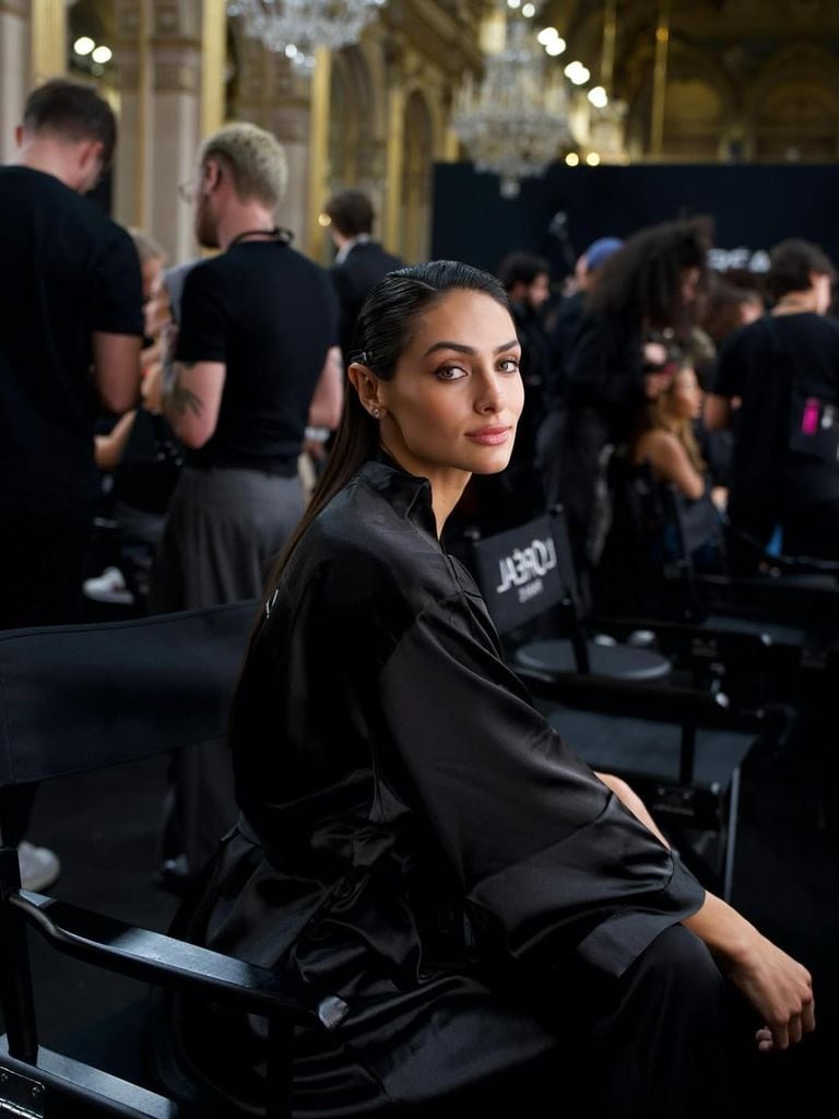 La actriz formó parte de la lluvia de estrellas que desfilaron para L'Oreal en la Fashion Week de París.
