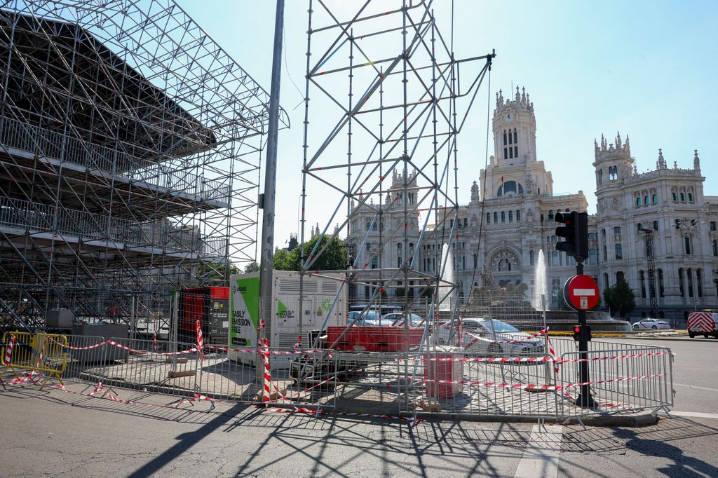 Aspecto actual de la plaza de Cibeles de Madrid con motivo de la Misa del Papa del 7 de junio de 2026