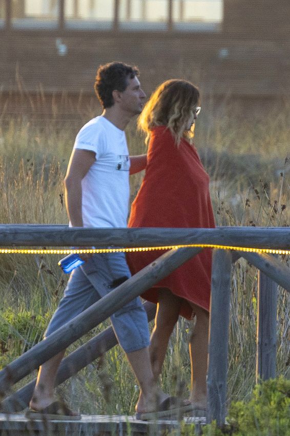 Lara Dibildos disfruta de su primer verano de amor con Cándido Conde-Pumpido