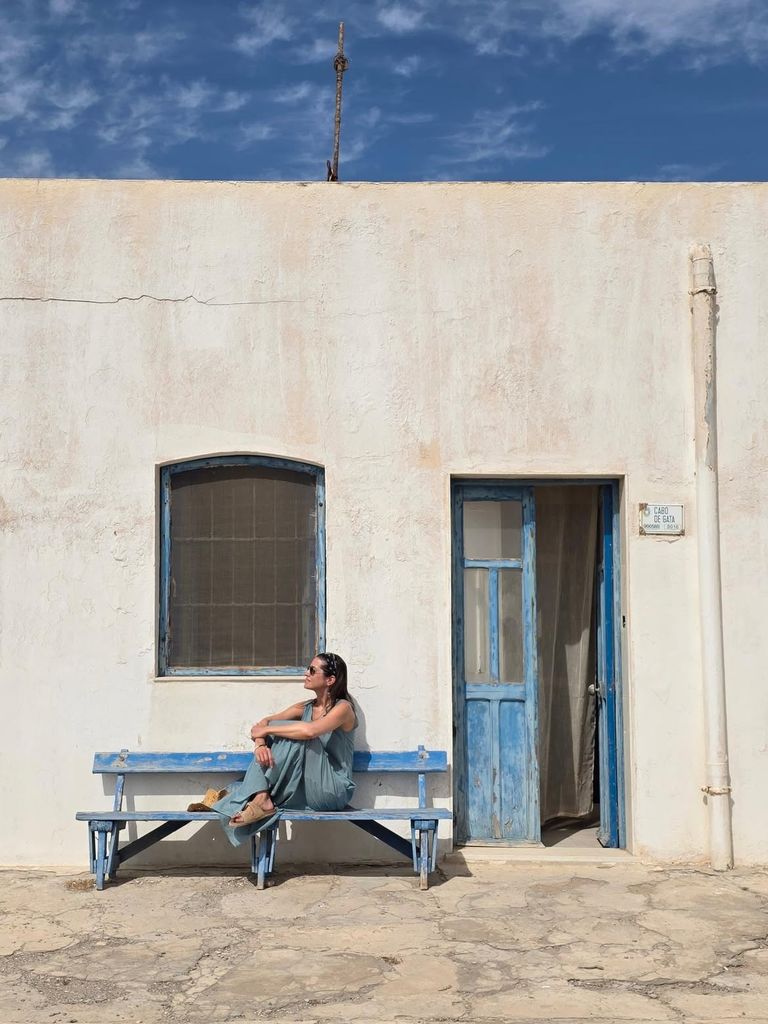 Isabel Jiménez, en una imagen de postal en Cabo de Gata, Almería
