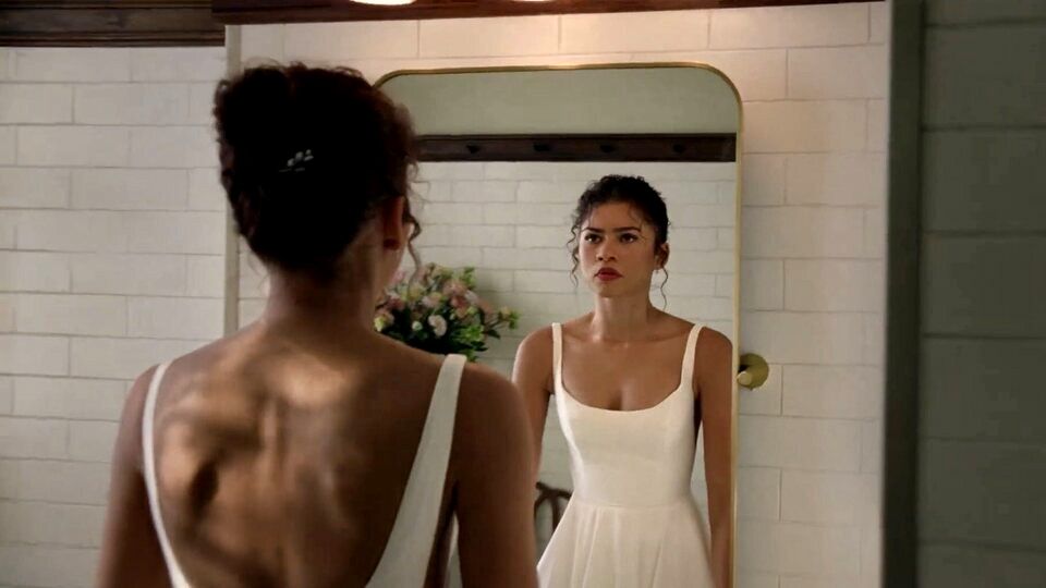 La talentosa actriz, vestida de novia en el filme