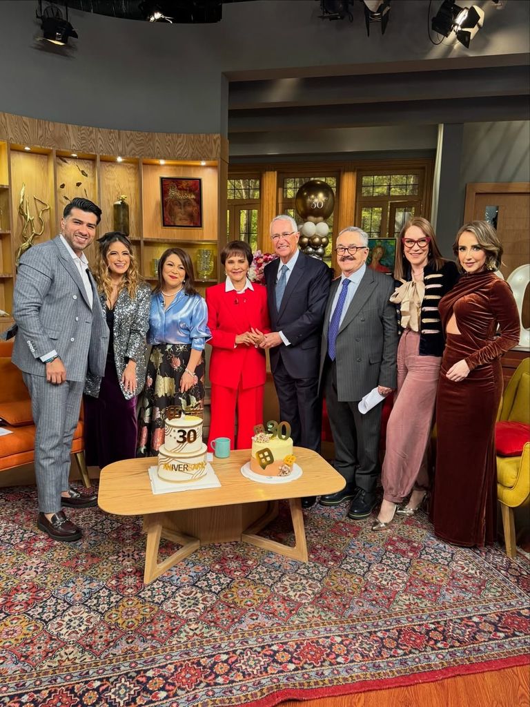 El elenco recibió la visita del presidente de TV Azteca, Ricardo Salinas Pliego.