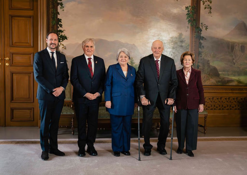 Harald, Sonia y Haakon de Noruega reaparecen en plena polémica por ela vinculación de la princesa Mette-Marit con Jeffrey Epstein