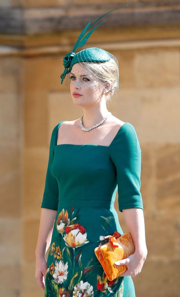 En la boda real del príncipe Harry en 2018, lució un vestido verde esmeralda vibrante de Dolce & Gabbana que evocaba el look de Diana en Trooping the Colour de 1982, tanto por el color como por la silueta.