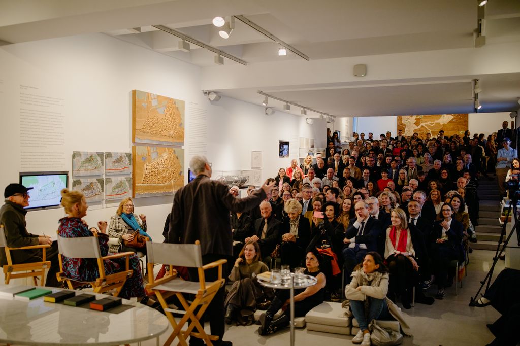 Un momento de la charla de Lady Elena Foster en Ivorypress