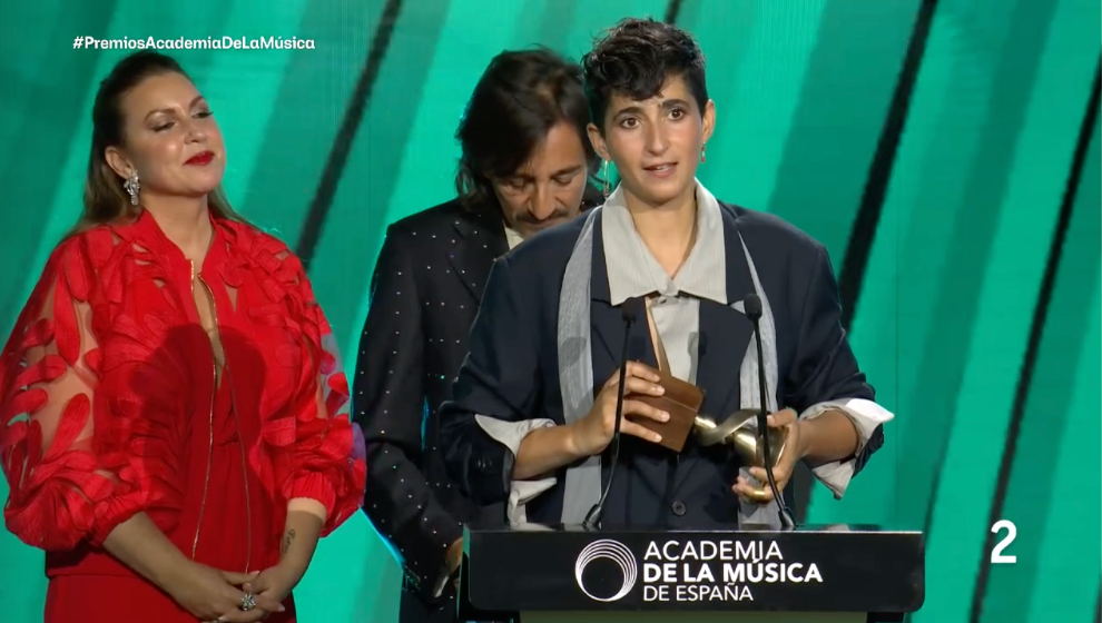 'Flores para Antonio' gana el Premio a Mejor Video Musical, Versión Larga