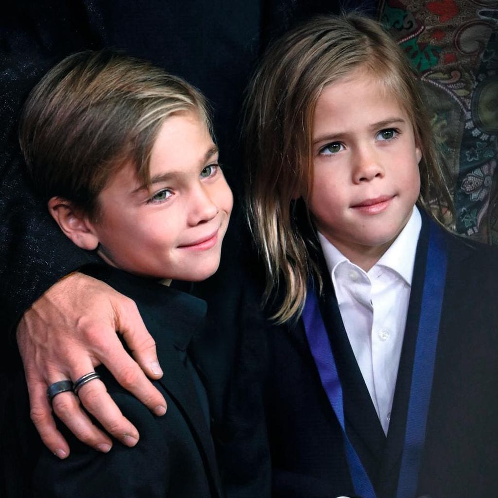 Tristan y Sasha Hemsworth HOLA 4067