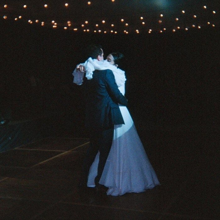 Mon Laferte y su esposo Joel Orta