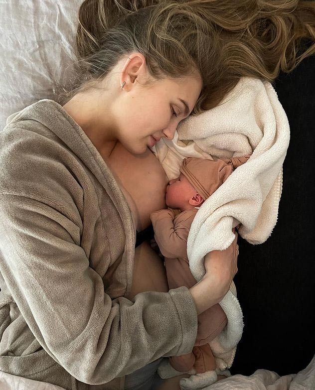 Romee Strijd da a luz