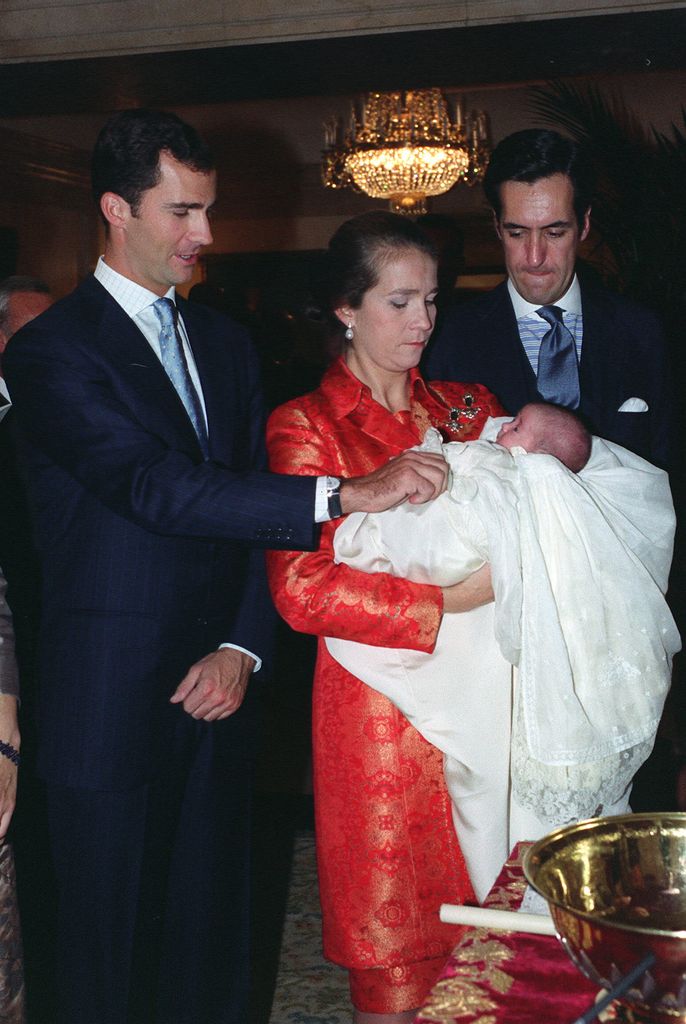 La infanta Elena y Jaime de Marichalar en el bautizo de Victoria Federica, el 11 de octubre de 2000
