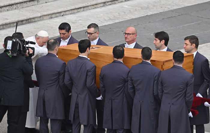 Funeral de Benedicto XVI en San Pedro del Vaticano