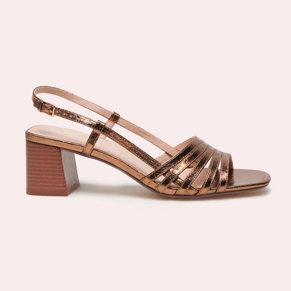 sandalias doradas