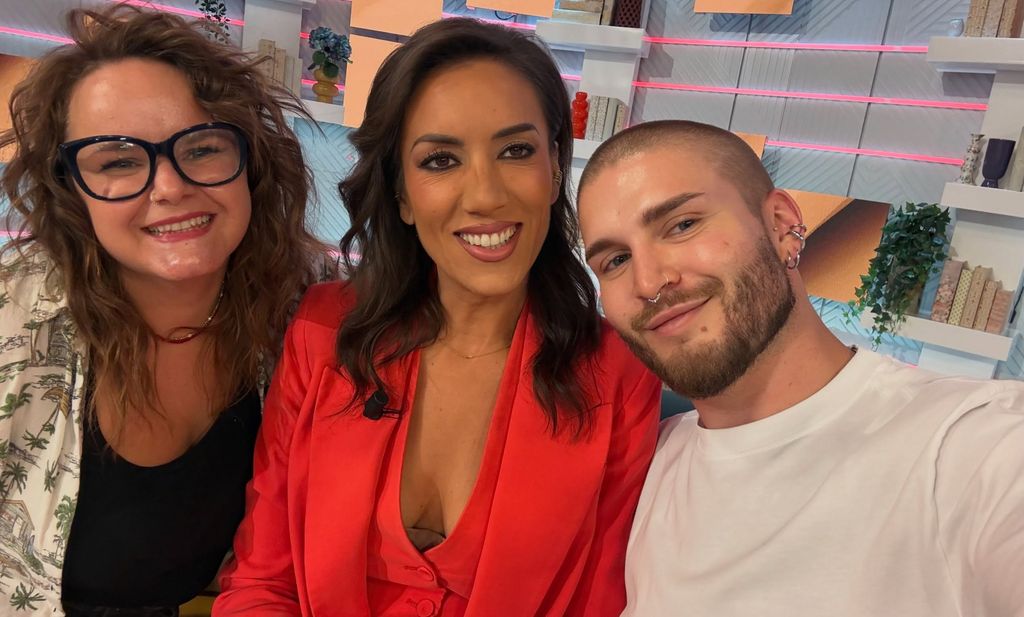 La periodista ha compartido un variado álbum de fotos para agradecer a la audiencia y a sus compañeros por la exitosa temporada de 'Vamos a ver'