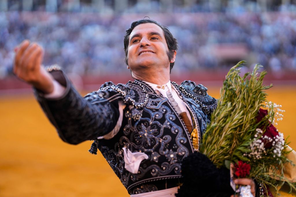 Morante de la Puebla durante la primera corrida del abono taurino en la Real Maestranza 