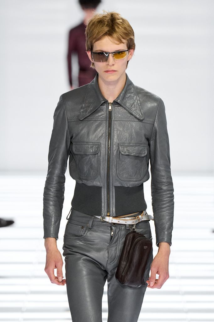 Look 10
