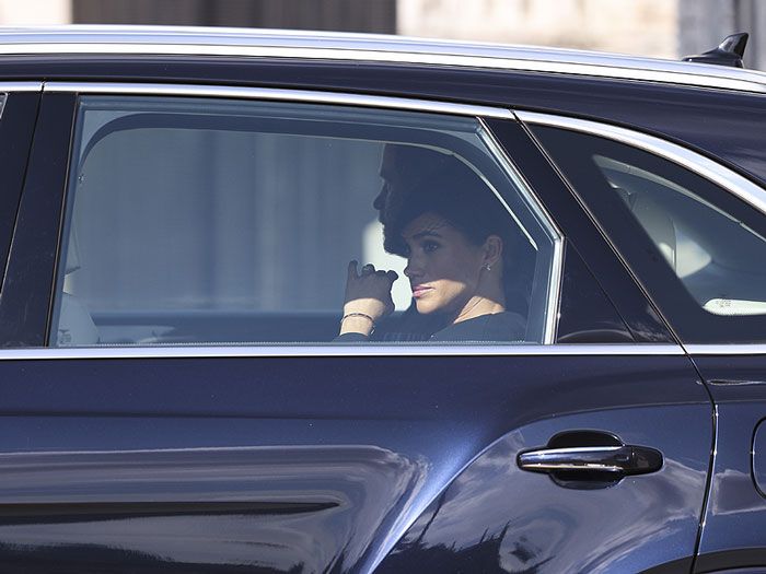 Meghan Markle hace un homenaje a Isabel II al lucir unos pendientes que le regaló la monarca