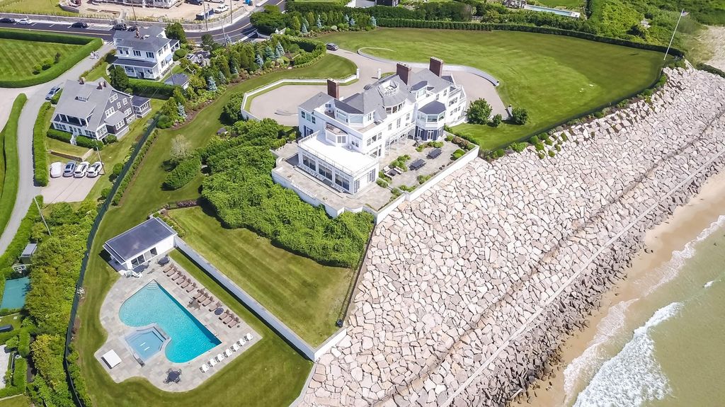 Vista aérea de la espectacular casa de Taylor Swift en Westerly, Rhode Island.