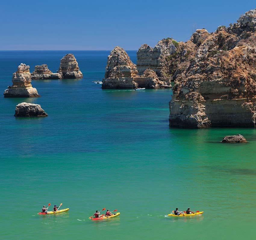 Kayak en el Algarve junto a la localidad de Lagos
