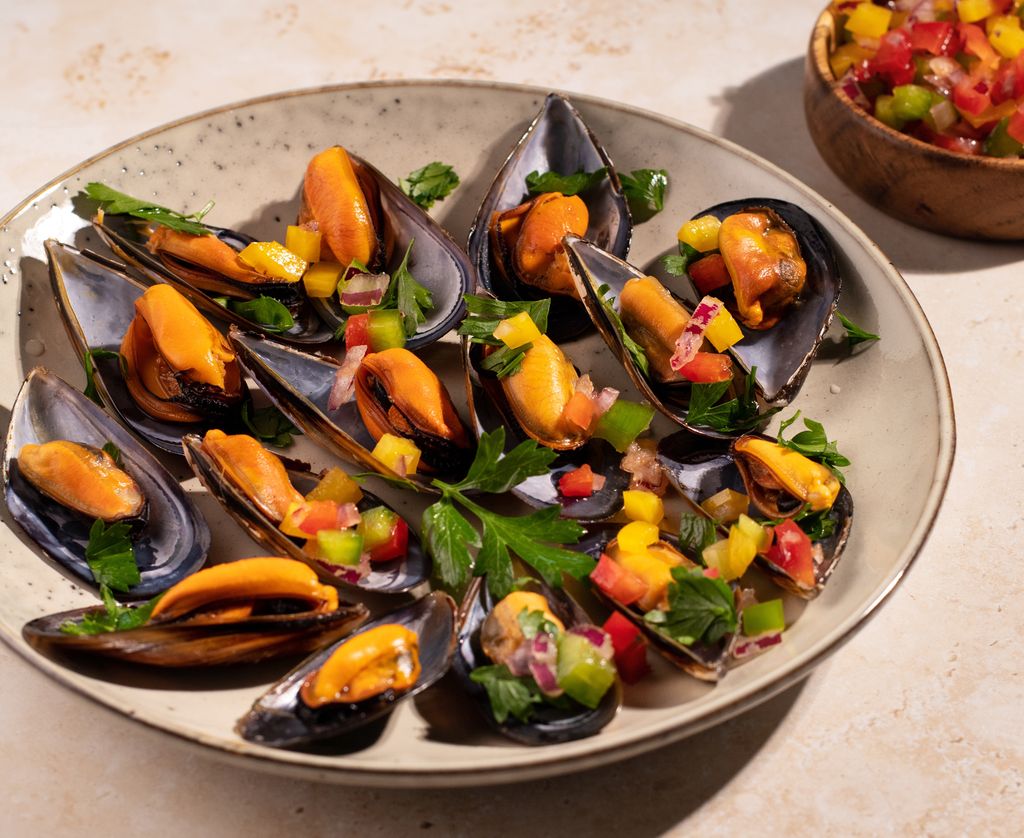 Esta receta permite disfrutar de los mejillones en frío, por lo que se convierte en una opción perfecta para los menús estivales.