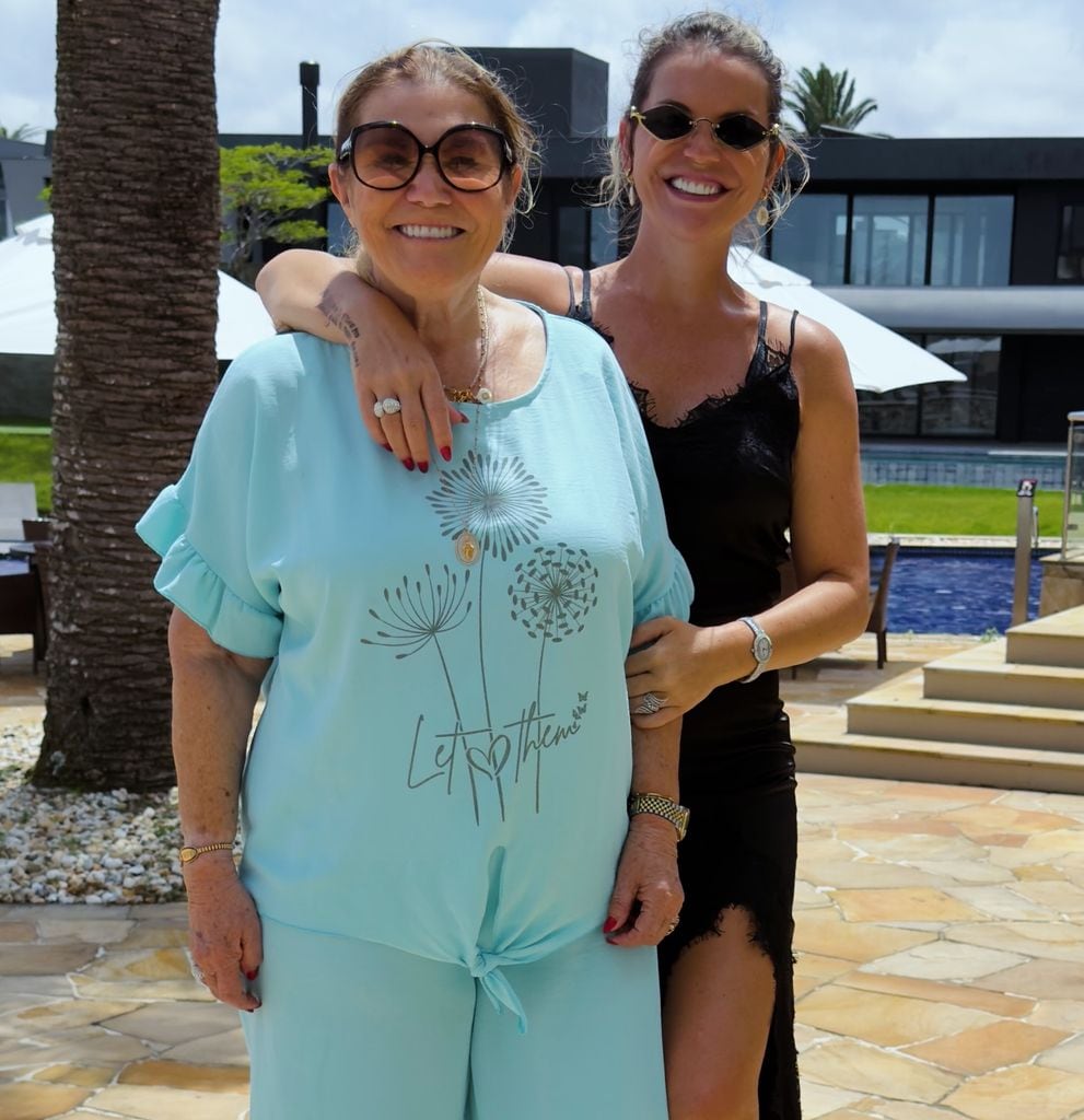 Katia Aveiro, hermana de Cristino, también le dedicó unas bellas palabras a su madre.