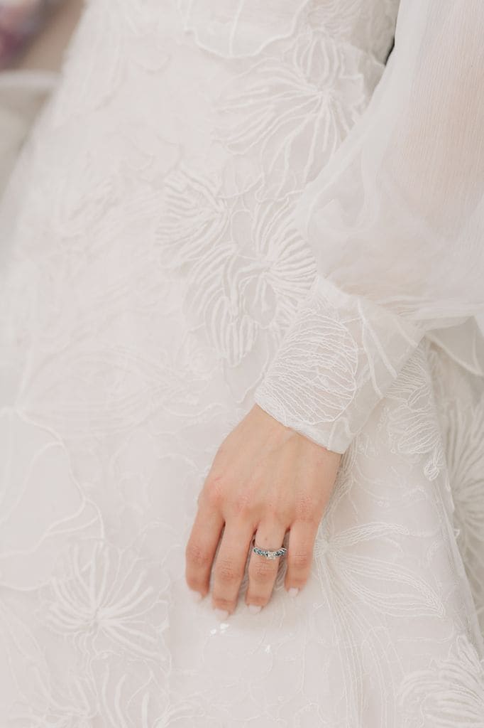 La boda de Elena con vestido de Inés Lacasa