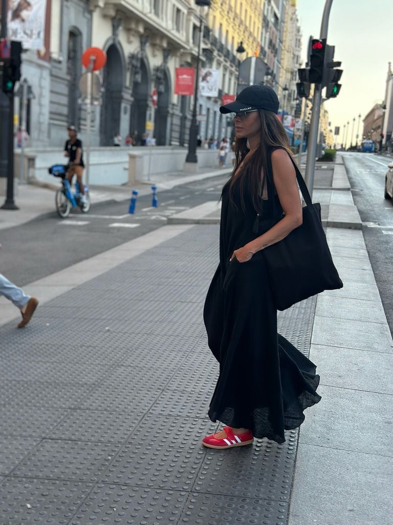 Galilea Montijo se dejó ver recorriendo las calles de Madrid con mucho estilo