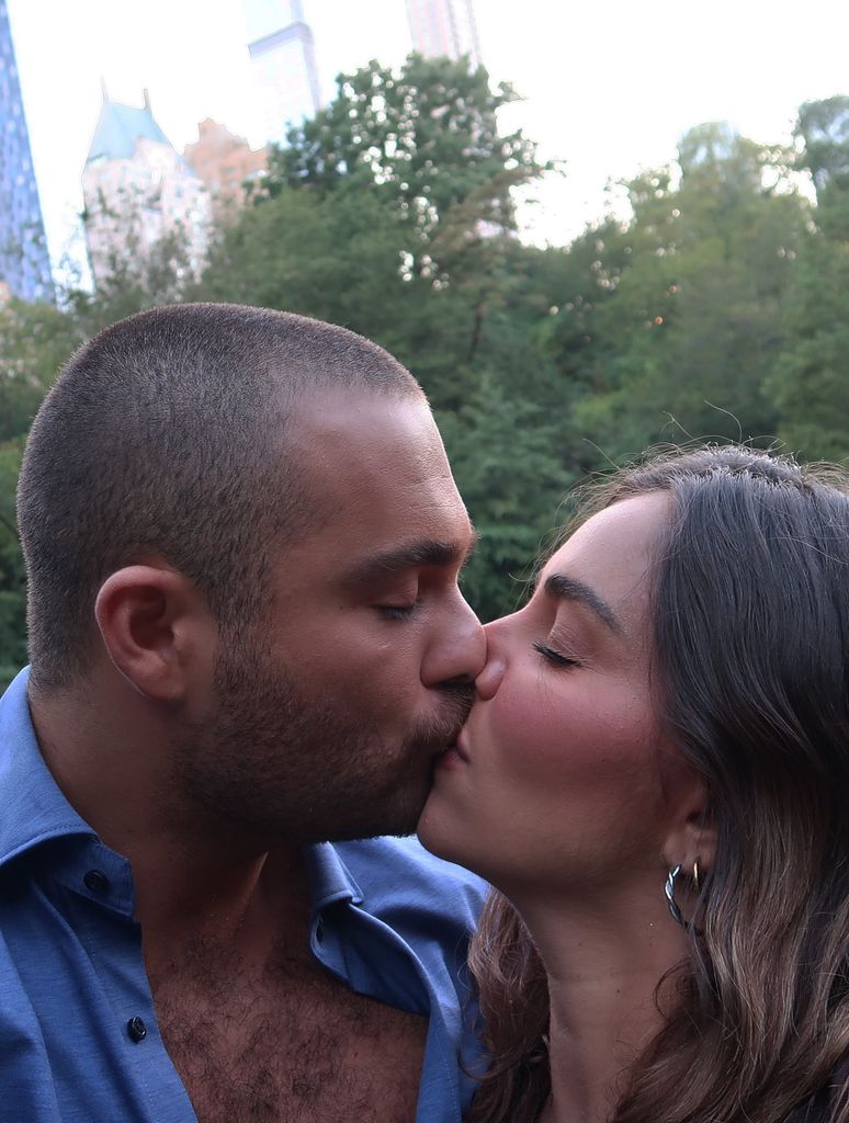 Claudia Martín y su esposo celebraron su amor en Nueva York