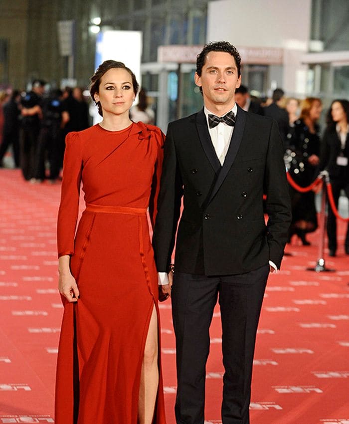 Paco León y Leonor Watling