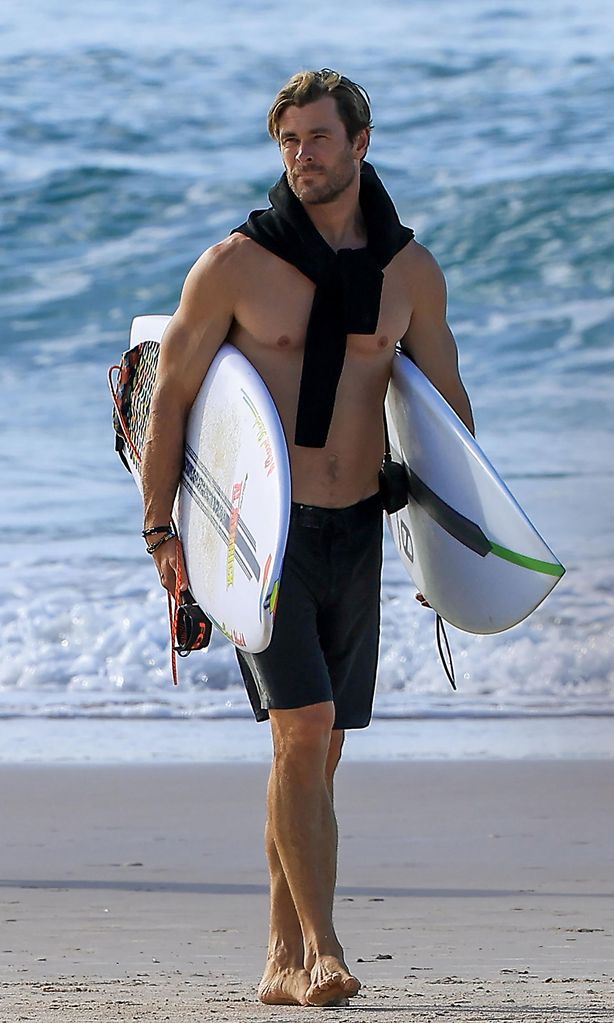 HOLA 4100. Chris Hemsworth con sus hijos.