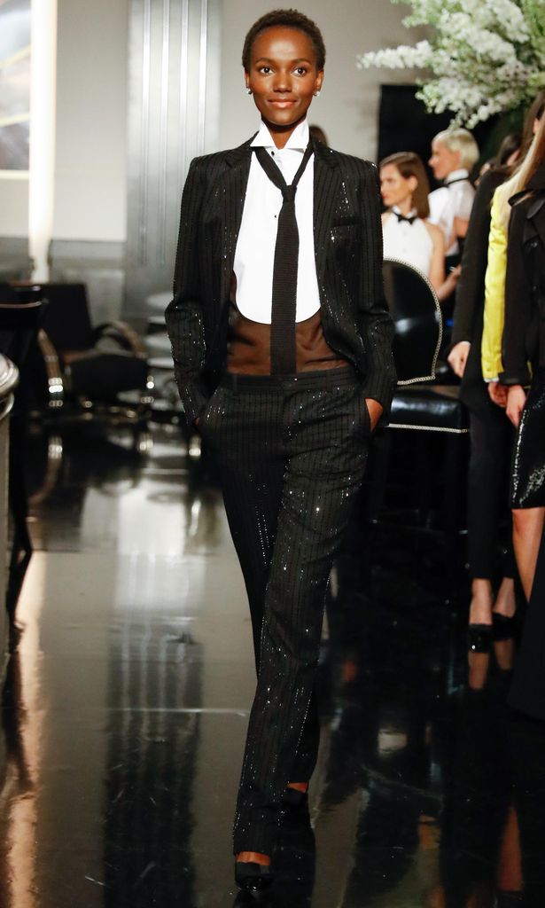 traje y corbata en el desfile de la colecci n fall 2019 de ralph lauren