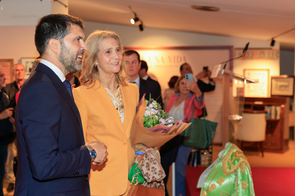 La hermana del rey Felipe VI durante su visita al homenaje de Luis Lezama