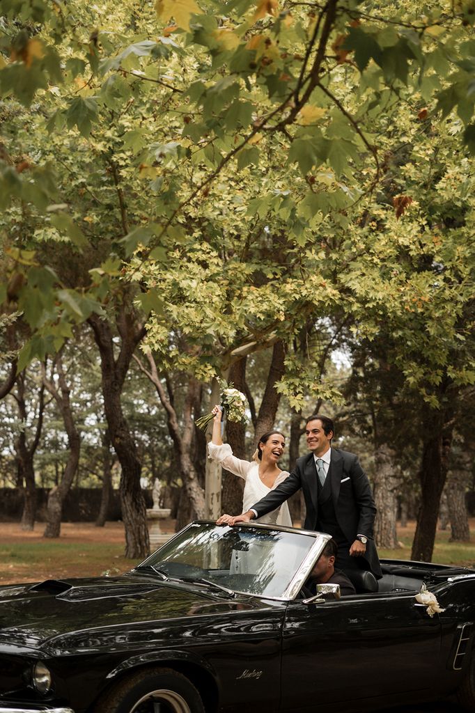 Coche clásico de boda