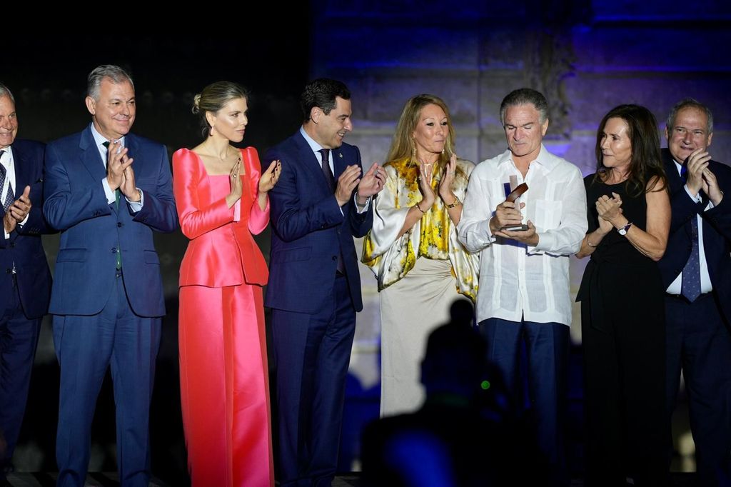 Manuela Villena anoche de Caprile x Silbon en el Alcázar con motivo de la celebración del VIII Congreso Iberoamericano en Sevilla