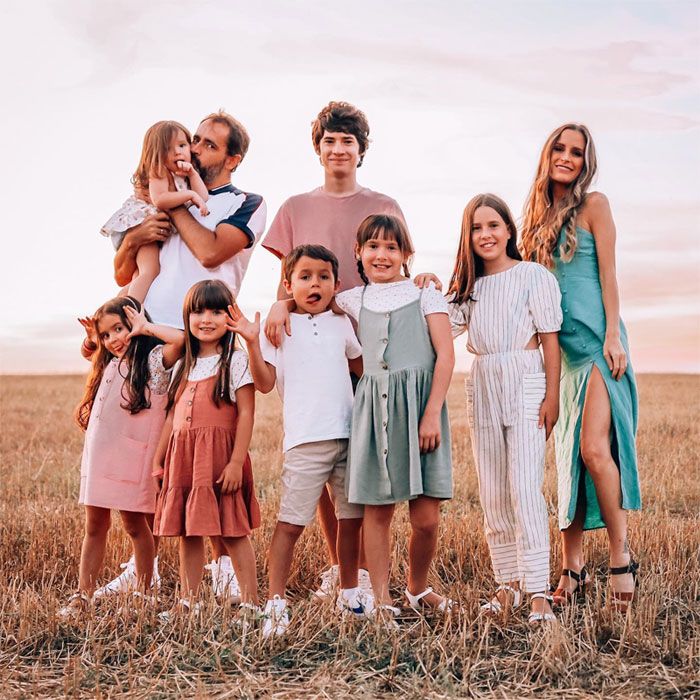 Verdeliss con su familia numerosa