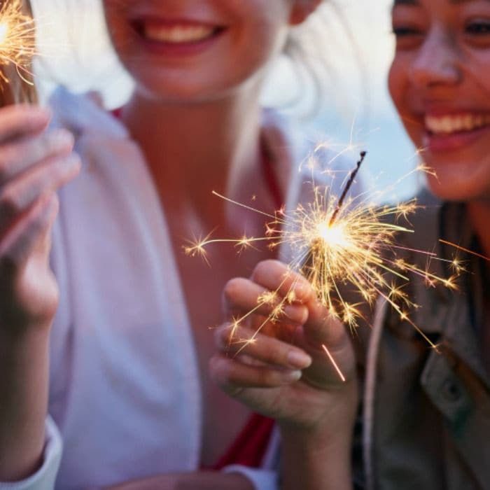 Aunque nos gastamos un poquito más en las bodas hoy que hace cuatro años, los detalles de los invitados parece que han ido perdiendo fuelle: o nos gastamos menos, o nuestro 'guestlist' es más reducido.
