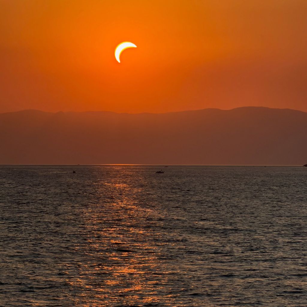 Así se veía el eclipse desde el yate de lujo de los Beckham.
