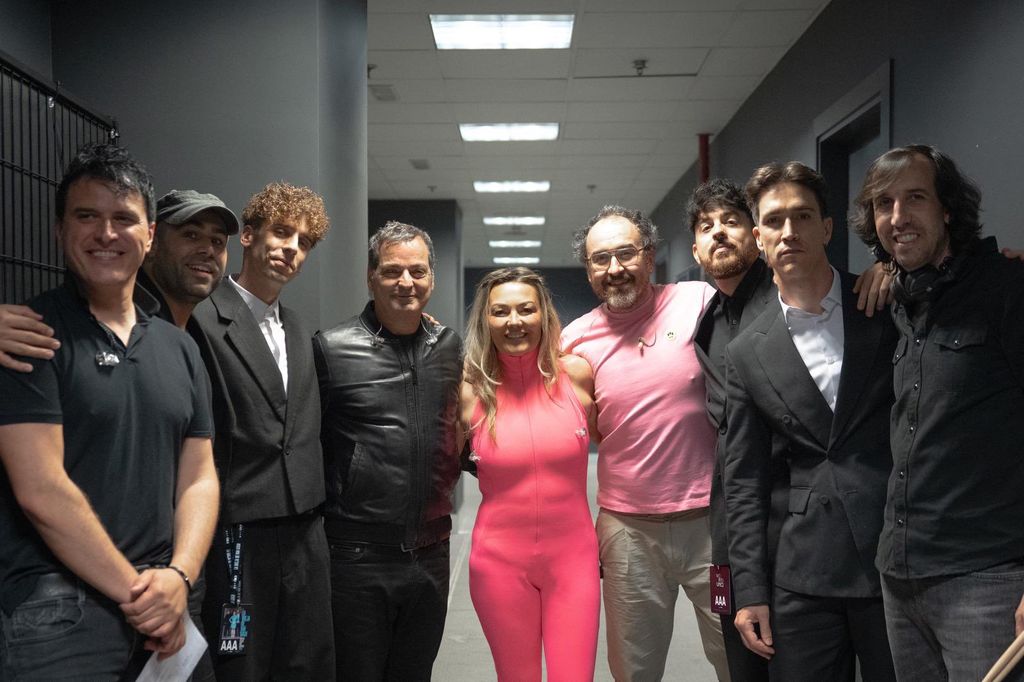 La Oreja de Van Gogh con la banda Ventiuno