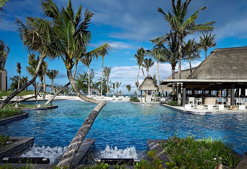 Long_Beach-main-pool_a
